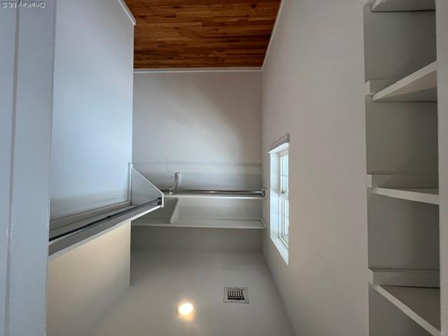 20 Edgewood Road, Unit A Port Washington, NY 11050 - Photo 15 of 22 Gallery Image 15