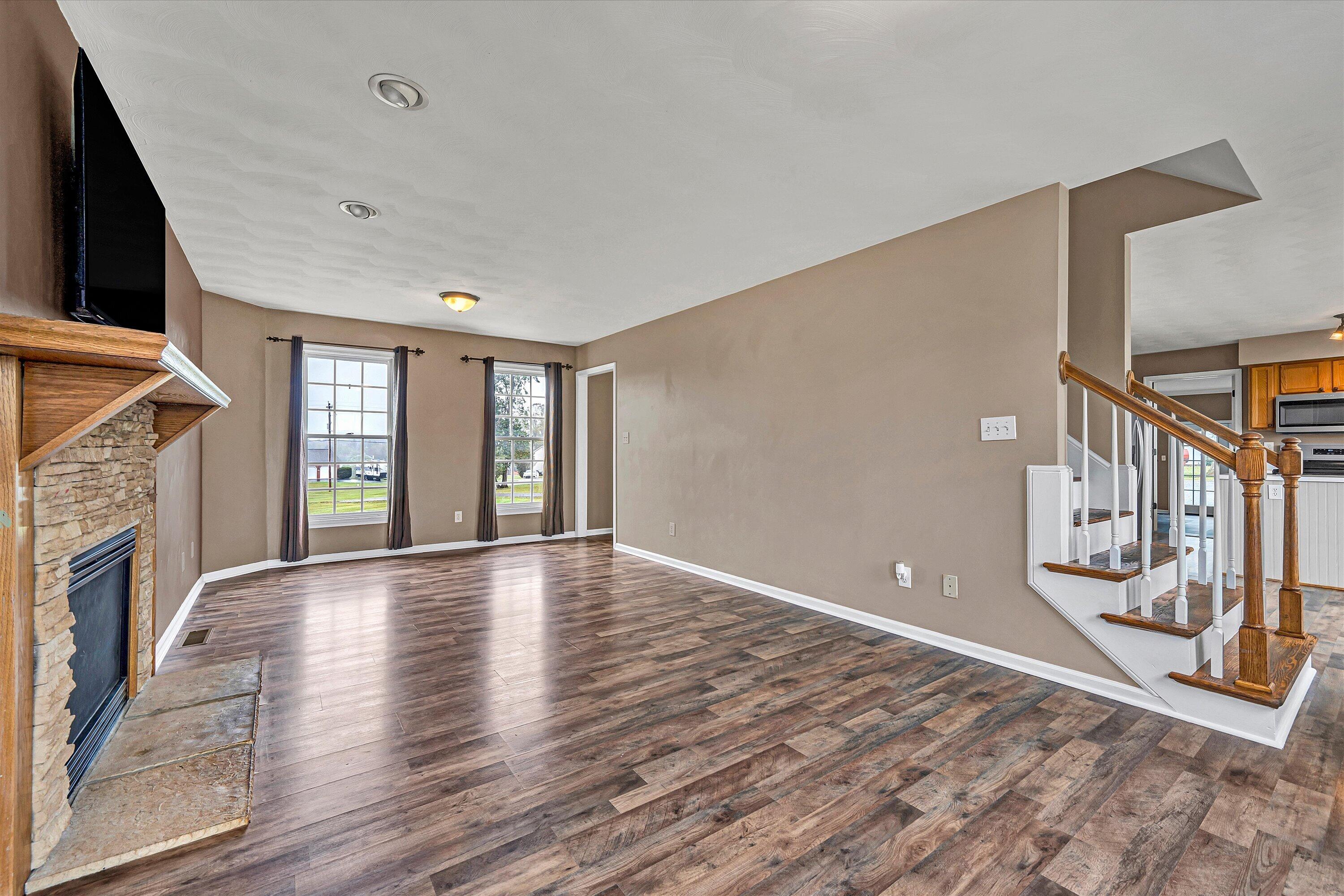 1420 Mill Iron Road Goodview, VA 24095 - Photo 8 of 48 08-DSC05370