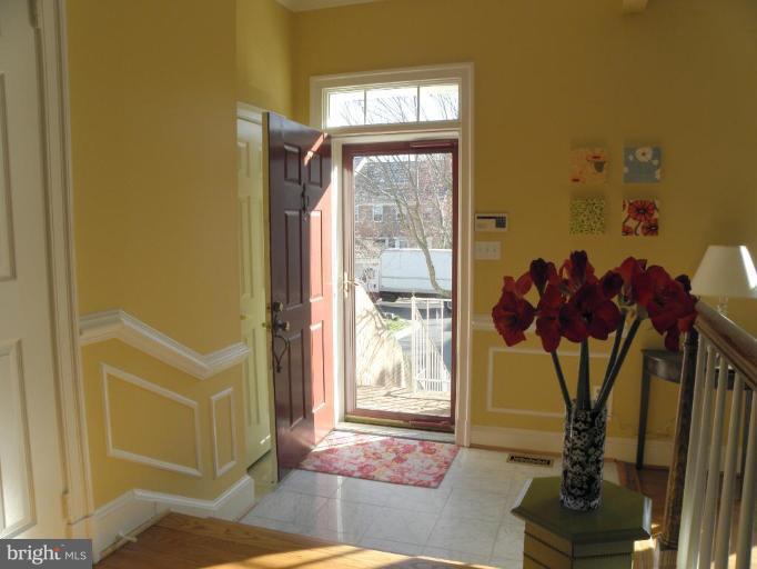 8314 Rising Ridge Way Bethesda, MD 20817 - Photo 1 of 17 Entrance / Foyer