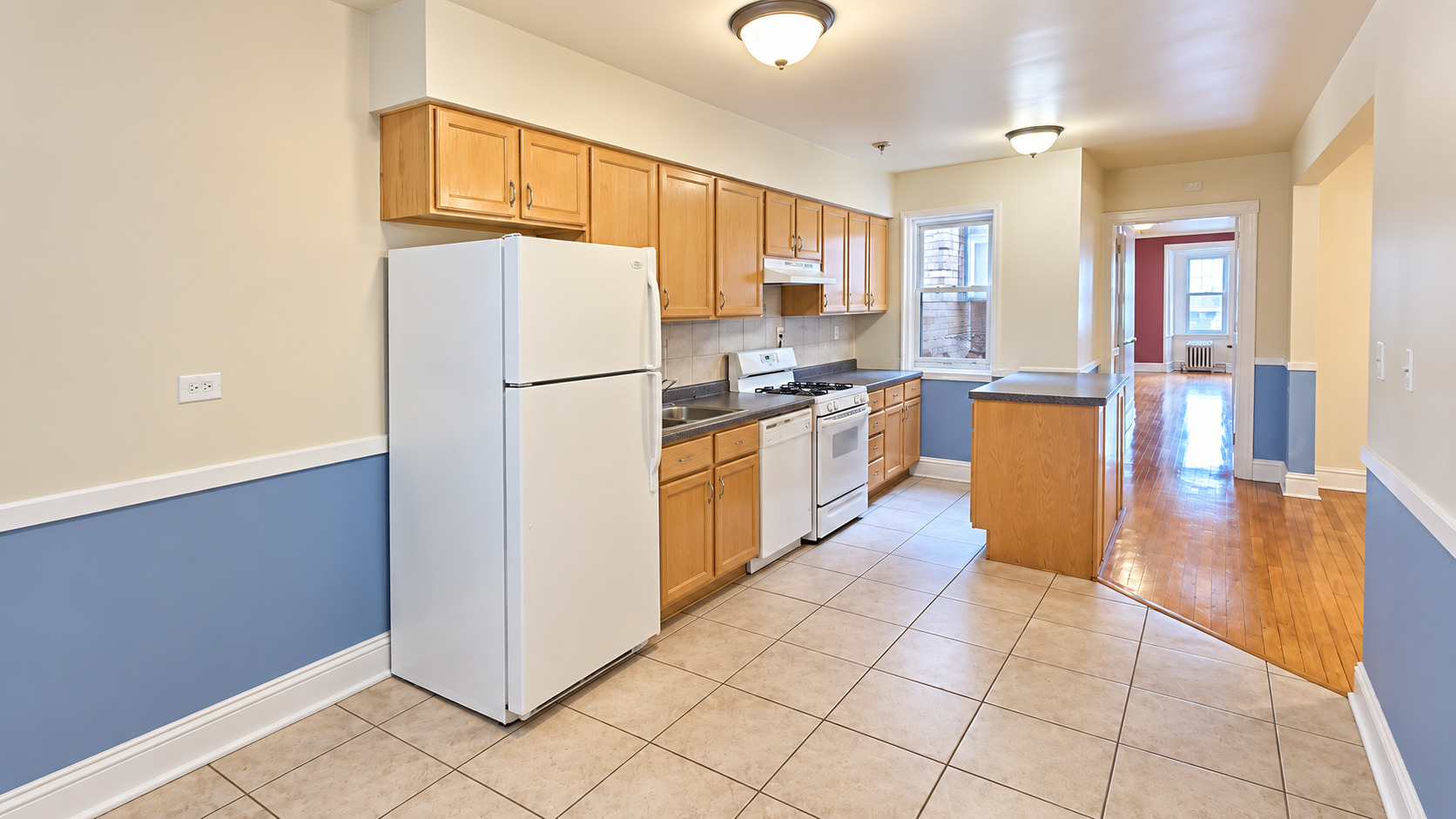 4646 West Addison Street, Unit 3W Chicago, IL 60641 - Photo 6 of 7 Gallery Image 6