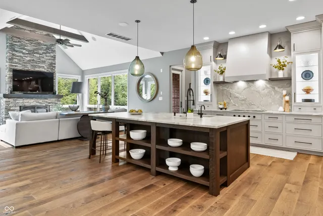 $1,999,999 | 10704 Club Chase, Fishers, IN 46037