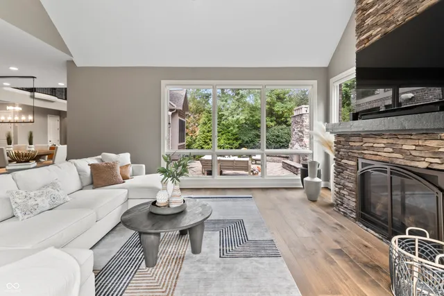 $1,999,999 | 10704 Club Chase, Fishers, IN 46037