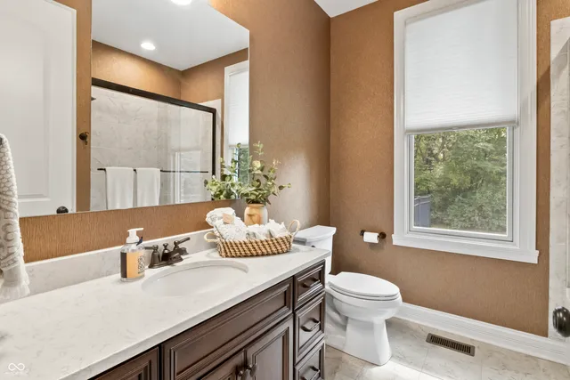 $1,999,999 | 10704 Club Chase, Fishers, IN 46037