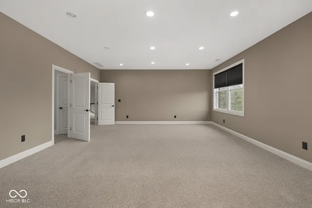 $1,999,999 | 10704 Club Chase, Fishers, IN 46037