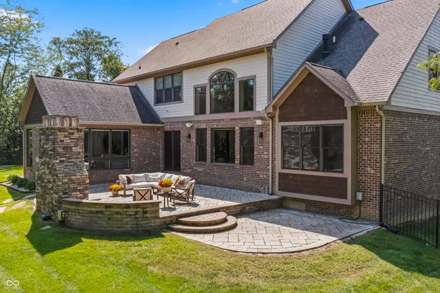 $1,999,999 | 10704 Club Chase, Fishers, IN 46037