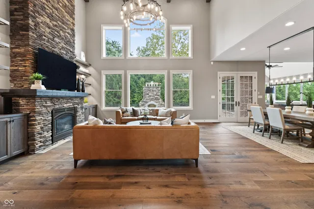 $1,999,999 | 10704 Club Chase, Fishers, IN 46037