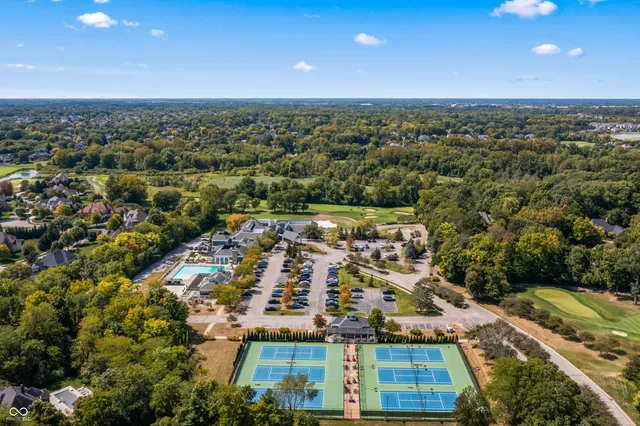 $1,999,999 | 10704 Club Chase, Fishers, IN 46037