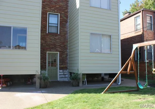 $1,000 | 3965 Fillmore Street, Unit 2, St. Louis, MO 63116
