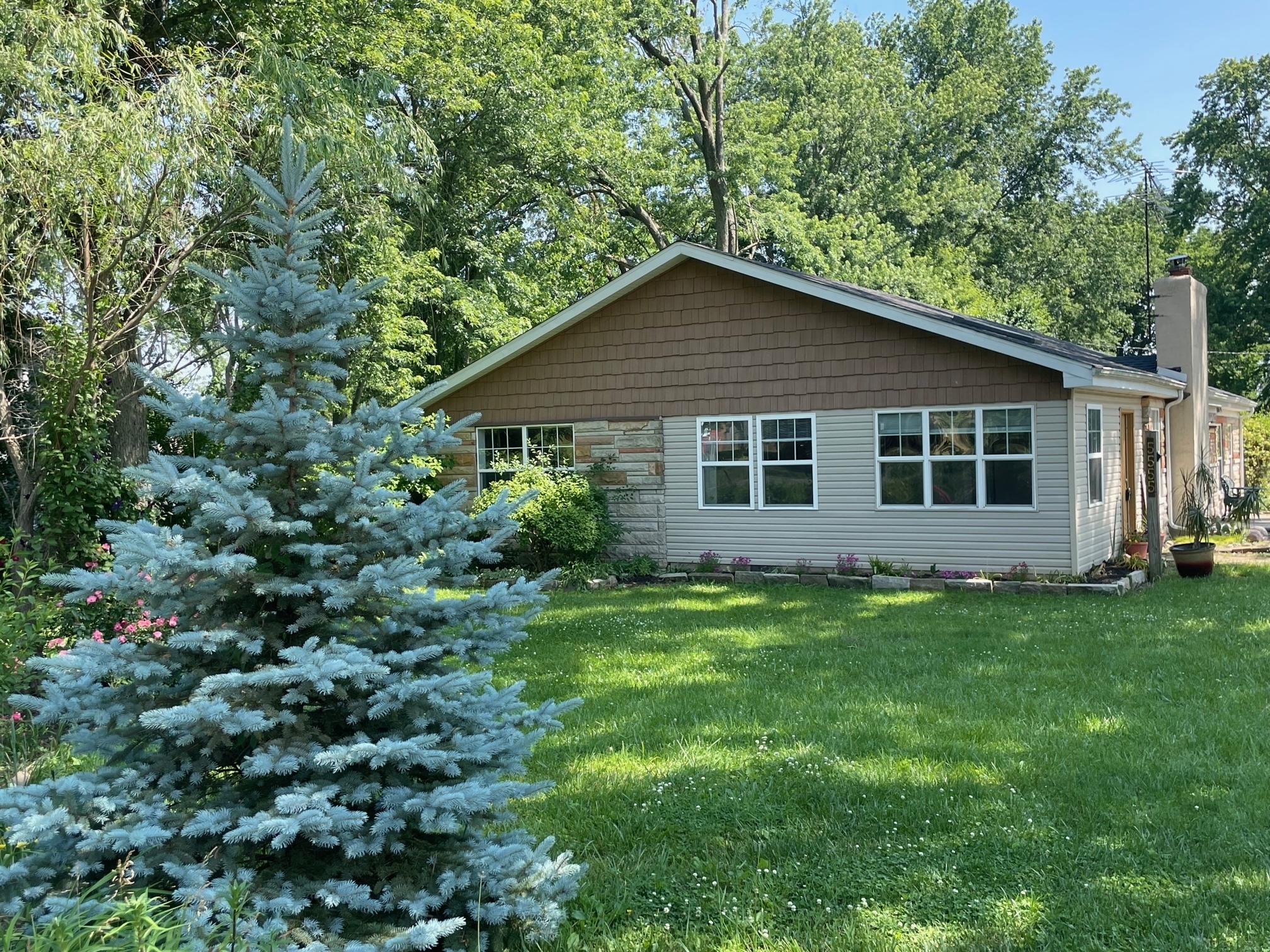 5555 West Southport Road Indianapolis, IN 46221 - Photo 2 of 54