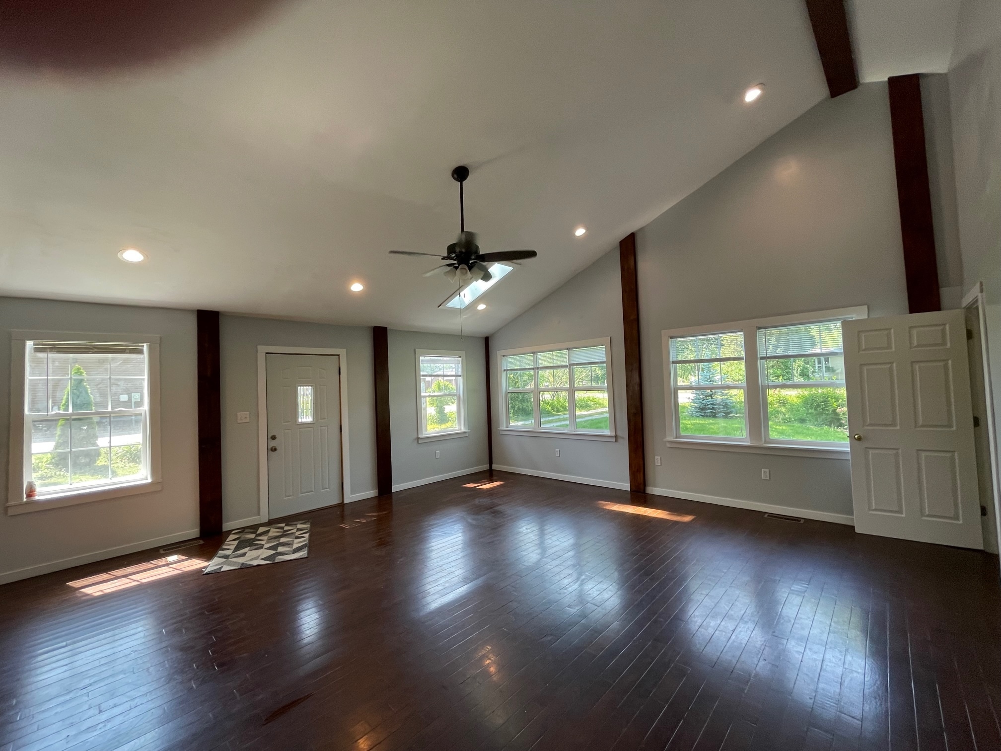 5555 West Southport Road Indianapolis, IN 46221 - Photo 4 of 54