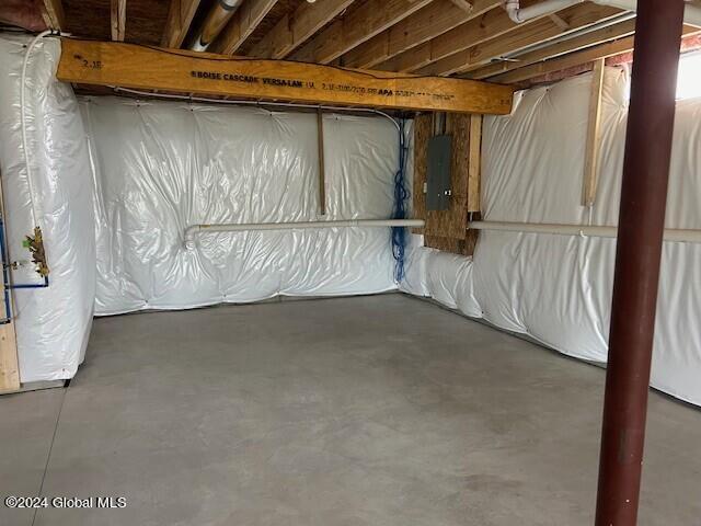 21 Harbor Lane Colonie, NY 12047 - Photo 9 of 18 3