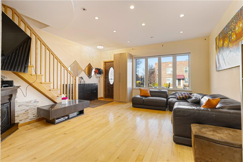 1806 Stuart Street Brooklyn, NY 11229 - Photo 3 of 29