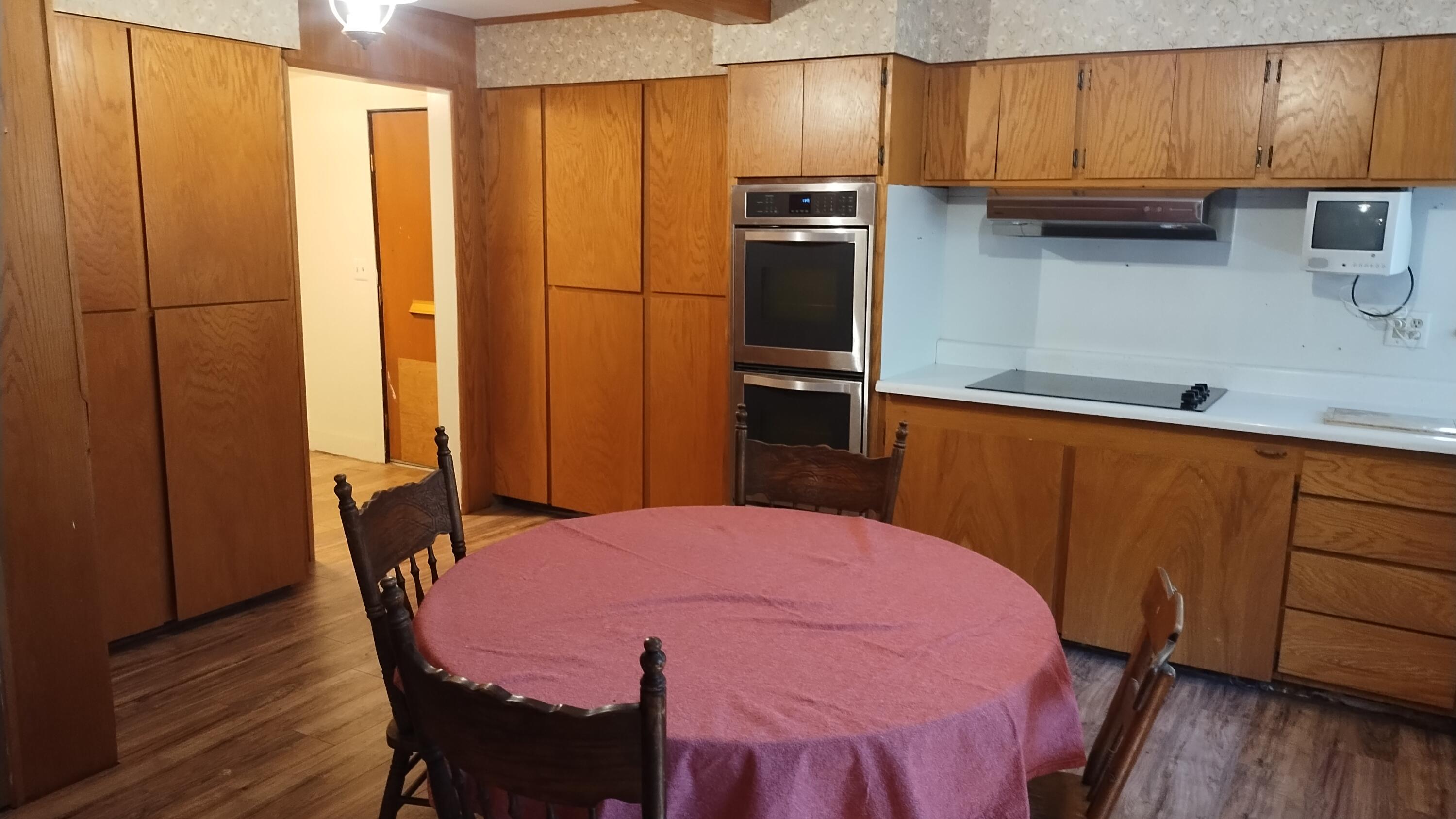 594 Loop Drive Springville, CA 93265 - Photo 21 of 68 22-Kitchen left showing storage and doub