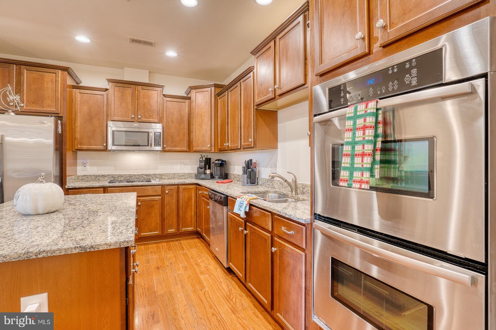 13113 Winding Trail Road Laurel, MD 20707 - Photo 25 of 37 ALL STAINLESS STEAL UPGRADED APPLIANCES