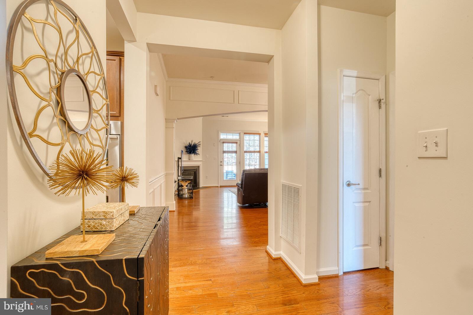 13113 Winding Trail Road Laurel, MD 20707 - Photo 4 of 37 STUNNING FOYER