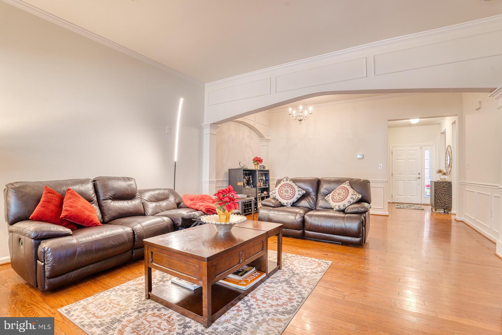 13113 Winding Trail Road Laurel, MD 20707 - Photo 10 of 37 OPEN & AIRY FEELING ABOUT THESE ROOMS