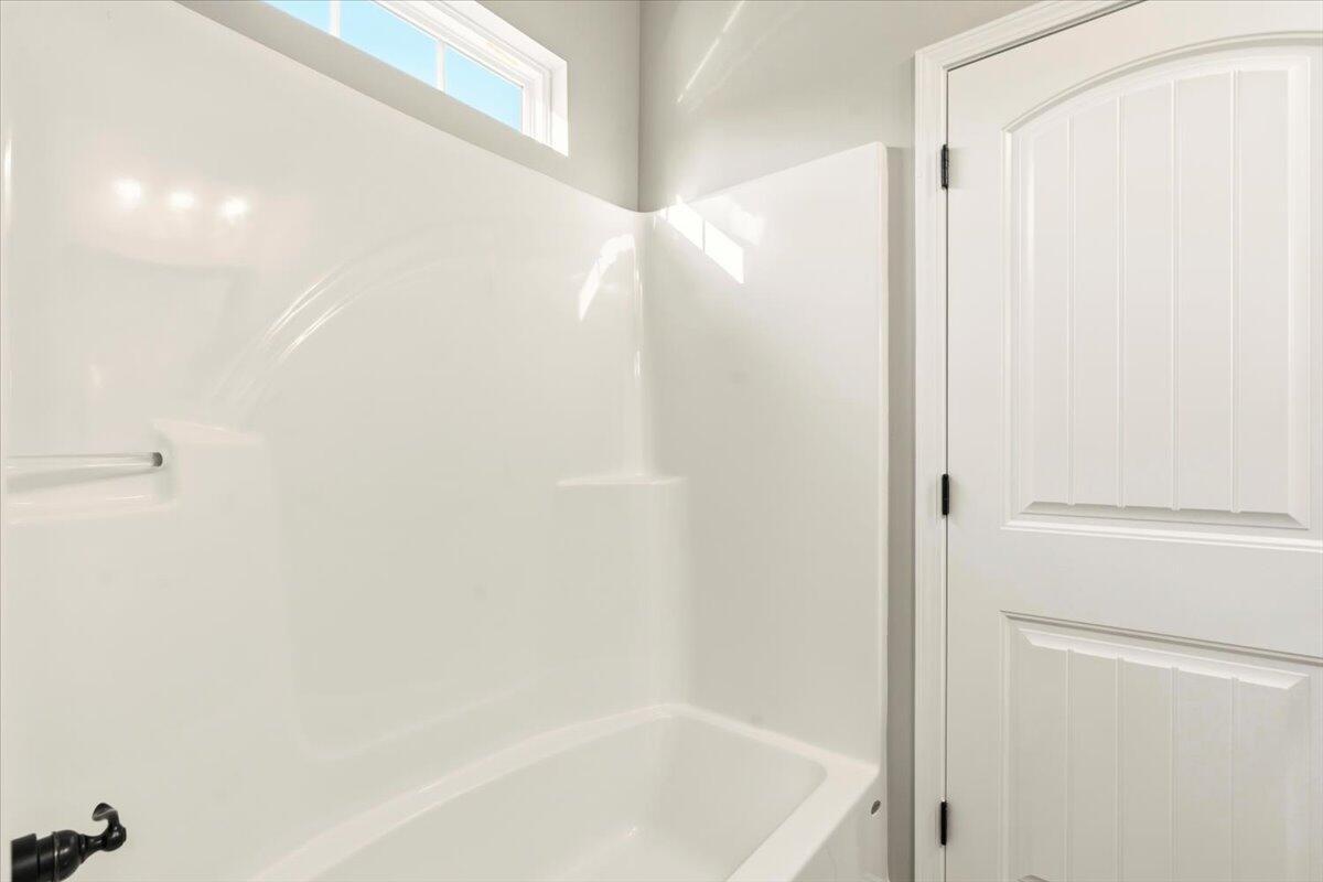514 Fairhope Street Augusta, GA 30901 - Photo 19 of 32 19-Owners Bathroom