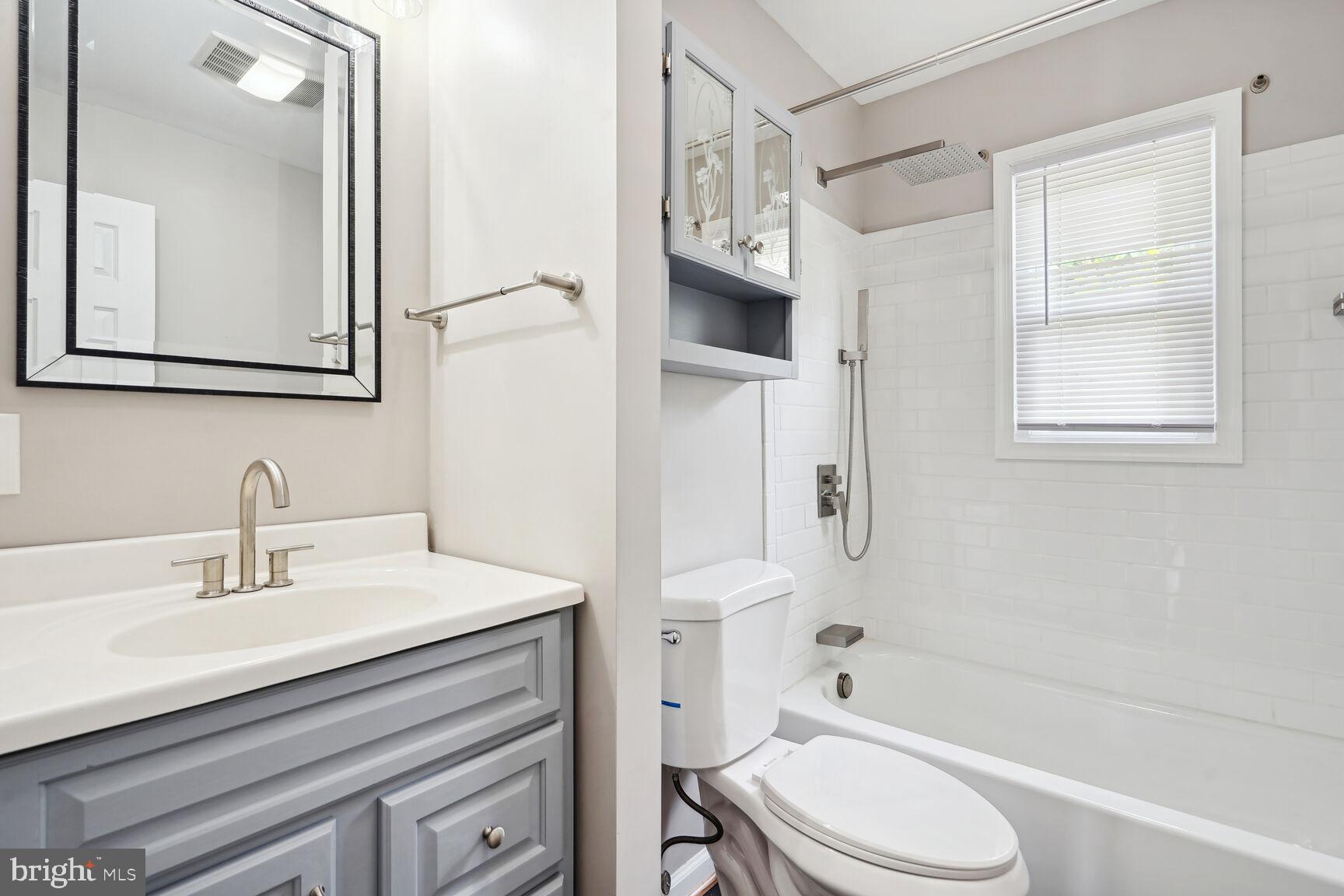 8420 Rambler Drive Adelphi, MD 20783 - Photo 15 of 29 2nd Full Bathroom on Main Level