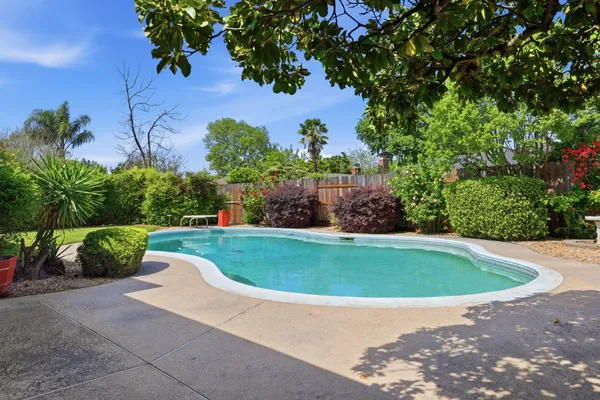 $492,000 | 6319 St James Drive, Carmichael, CA 95608