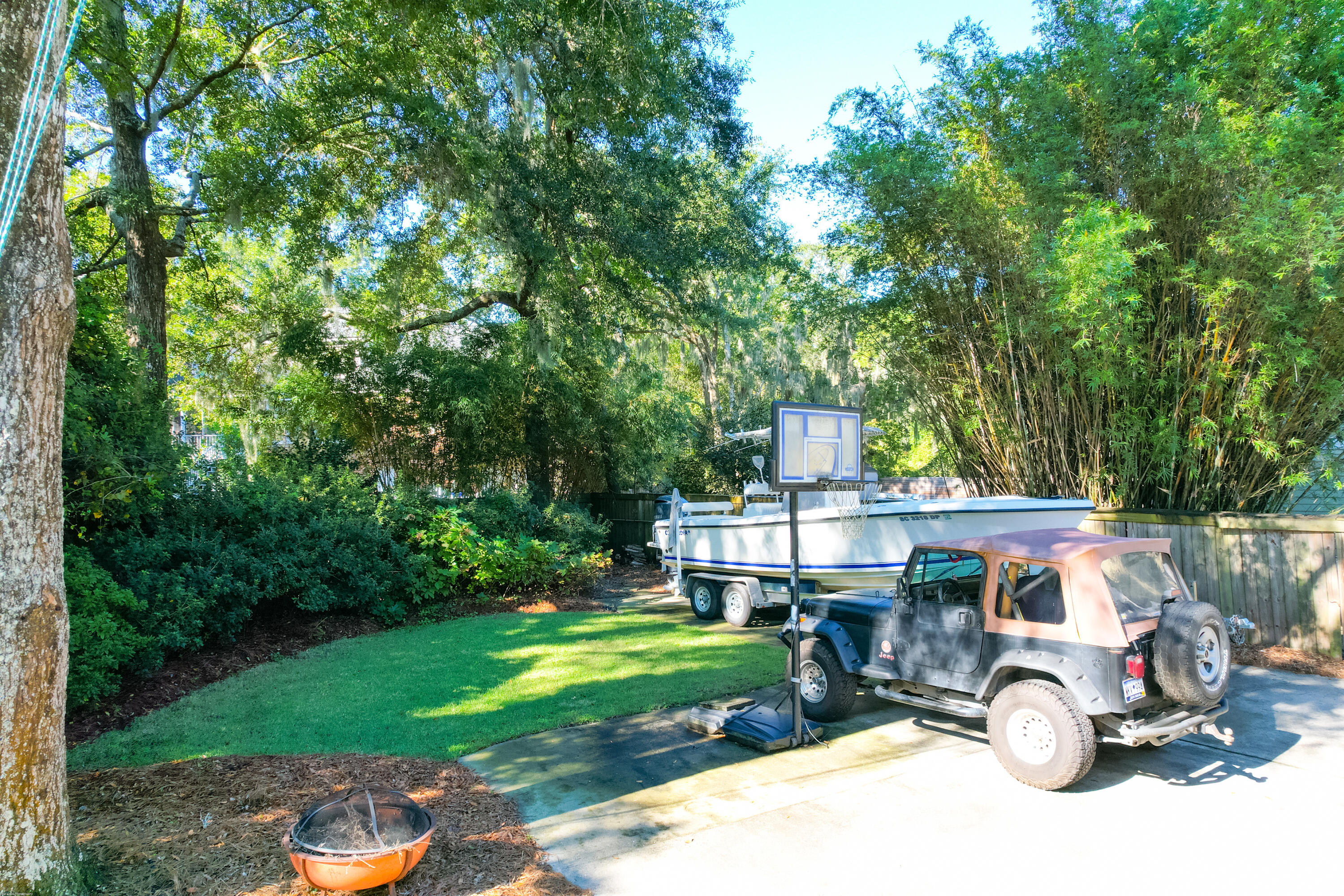 737 Willow Lake Road Charleston, SC 29412 - Photo 6 of 54 Back yard and boat parking