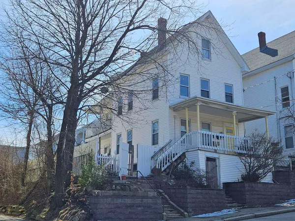 $2,400 | 40 Putnam Street, Unit 2, Manchester, NH 03102