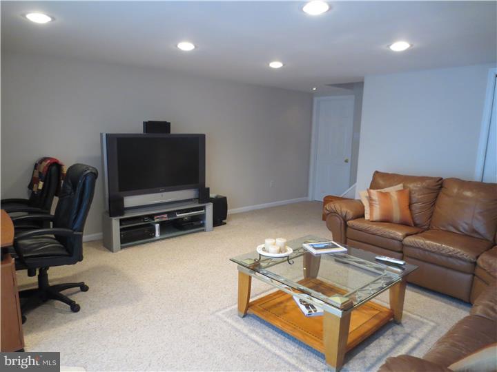 3839 Red Lion Road Philadelphia, PA 19114 - Photo 13 of 17 Basement - Finished