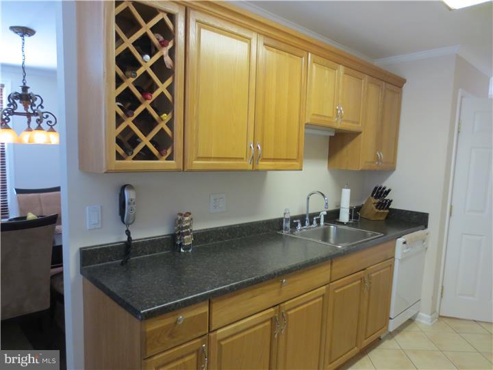 3839 Red Lion Road Philadelphia, PA 19114 - Photo 6 of 17 Kitchen