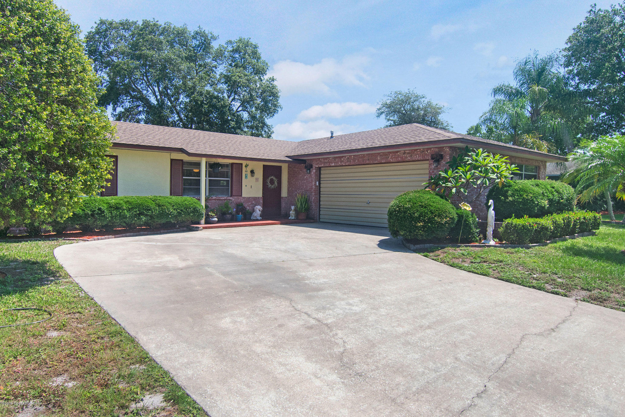 1546 Spruce Road Melbourne, FL 32935 - Photo 2 of 29 DSC_0140