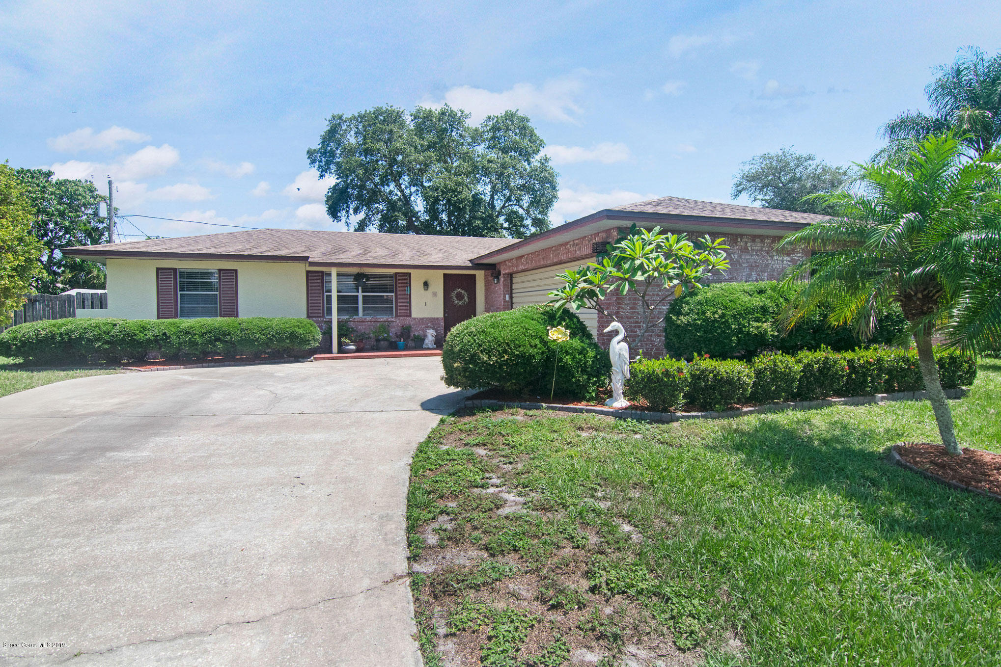 1546 Spruce Road Melbourne, FL 32935 - Photo 4 of 29 DSC_0141