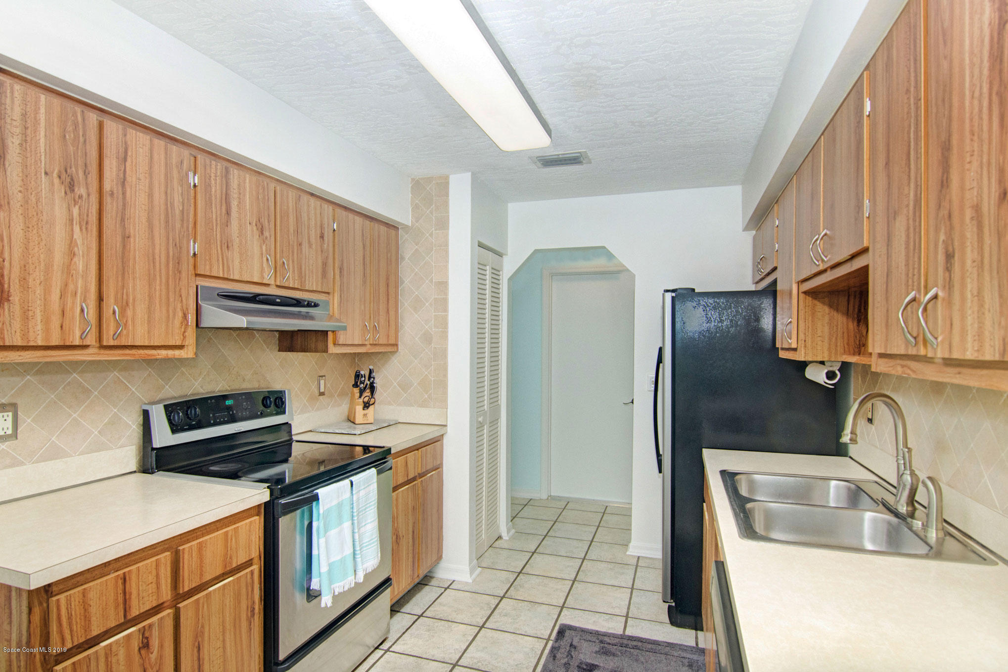 1546 Spruce Road Melbourne, FL 32935 - Photo 6 of 29 DSC_0088_9
