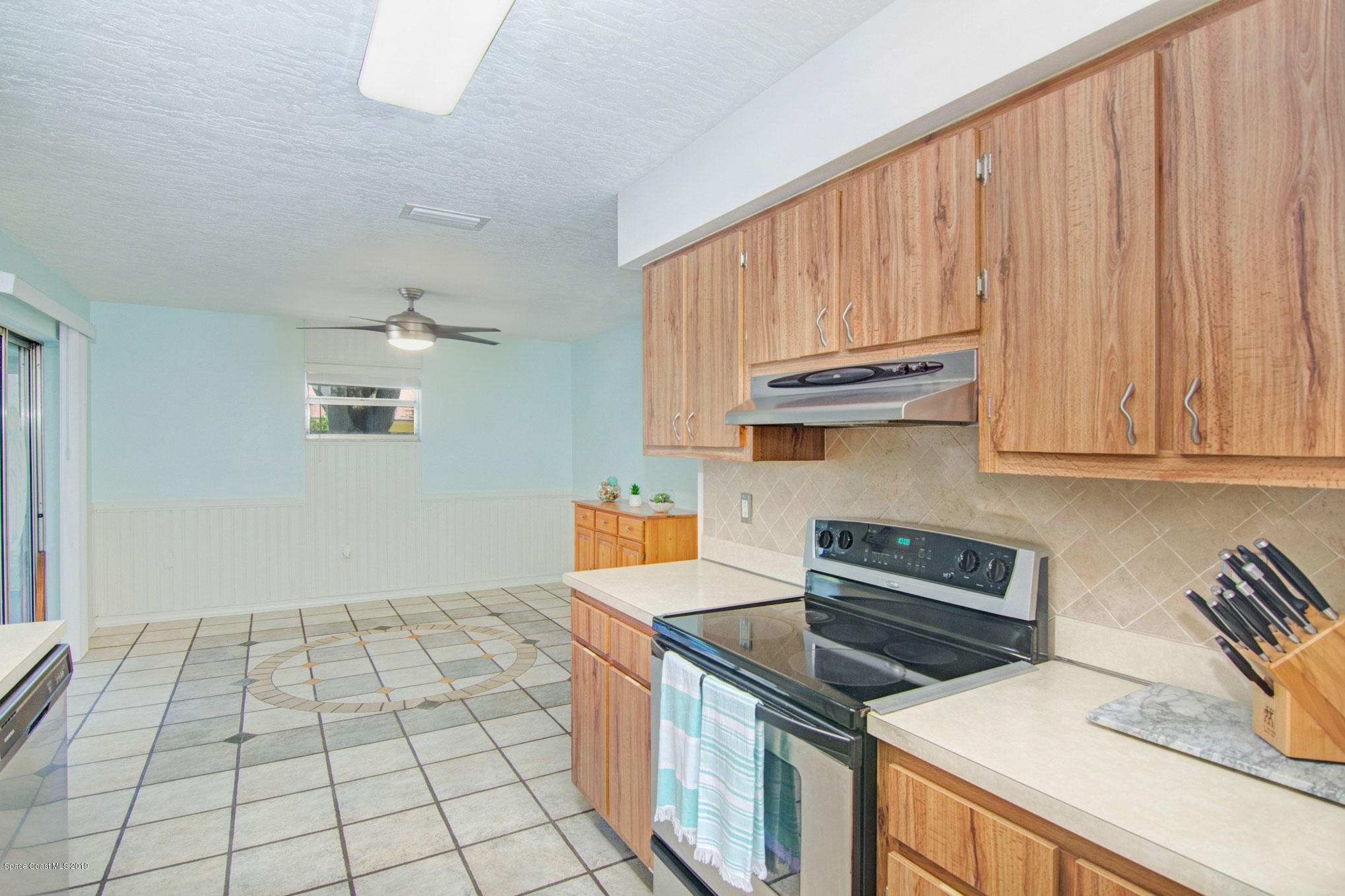 1546 Spruce Road Melbourne, FL 32935 - Photo 8 of 29 DSC_0092_3