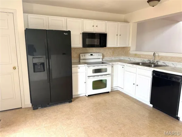 $296,900 | 3560 Pearson Pointe Court, Mehlville, MO 63129