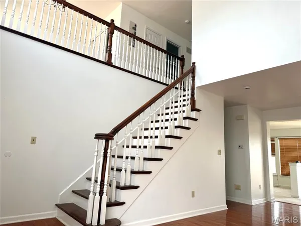 $296,900 | 3560 Pearson Pointe Court, Mehlville, MO 63129