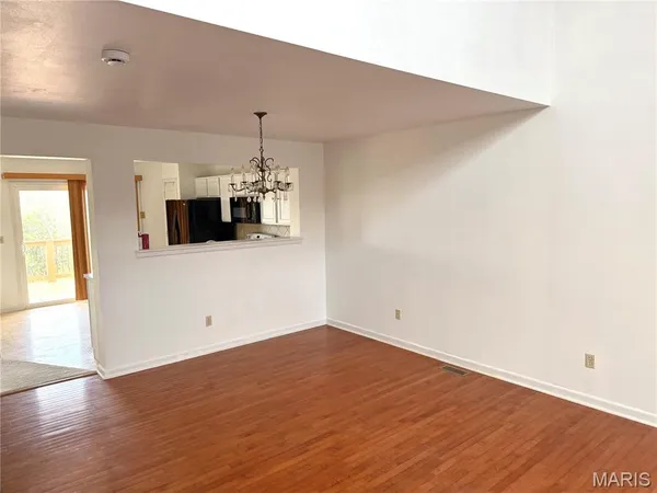 $296,900 | 3560 Pearson Pointe Court, Mehlville, MO 63129