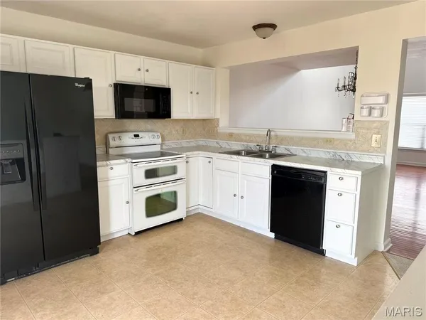 $296,900 | 3560 Pearson Pointe Court, Mehlville, MO 63129