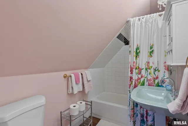 $349,900 | 817 West 7th Street, Davenport, IA 52802