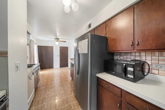 $340,000 | 302 Linden Lane, Wheeling, IL 60090