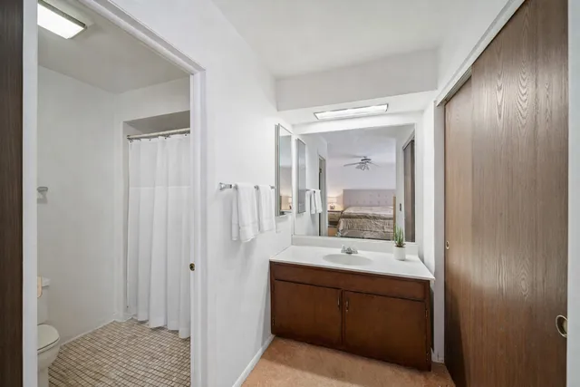 $340,000 | 302 Linden Lane, Wheeling, IL 60090