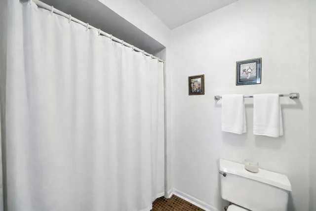 $340,000 | 302 Linden Lane, Wheeling, IL 60090