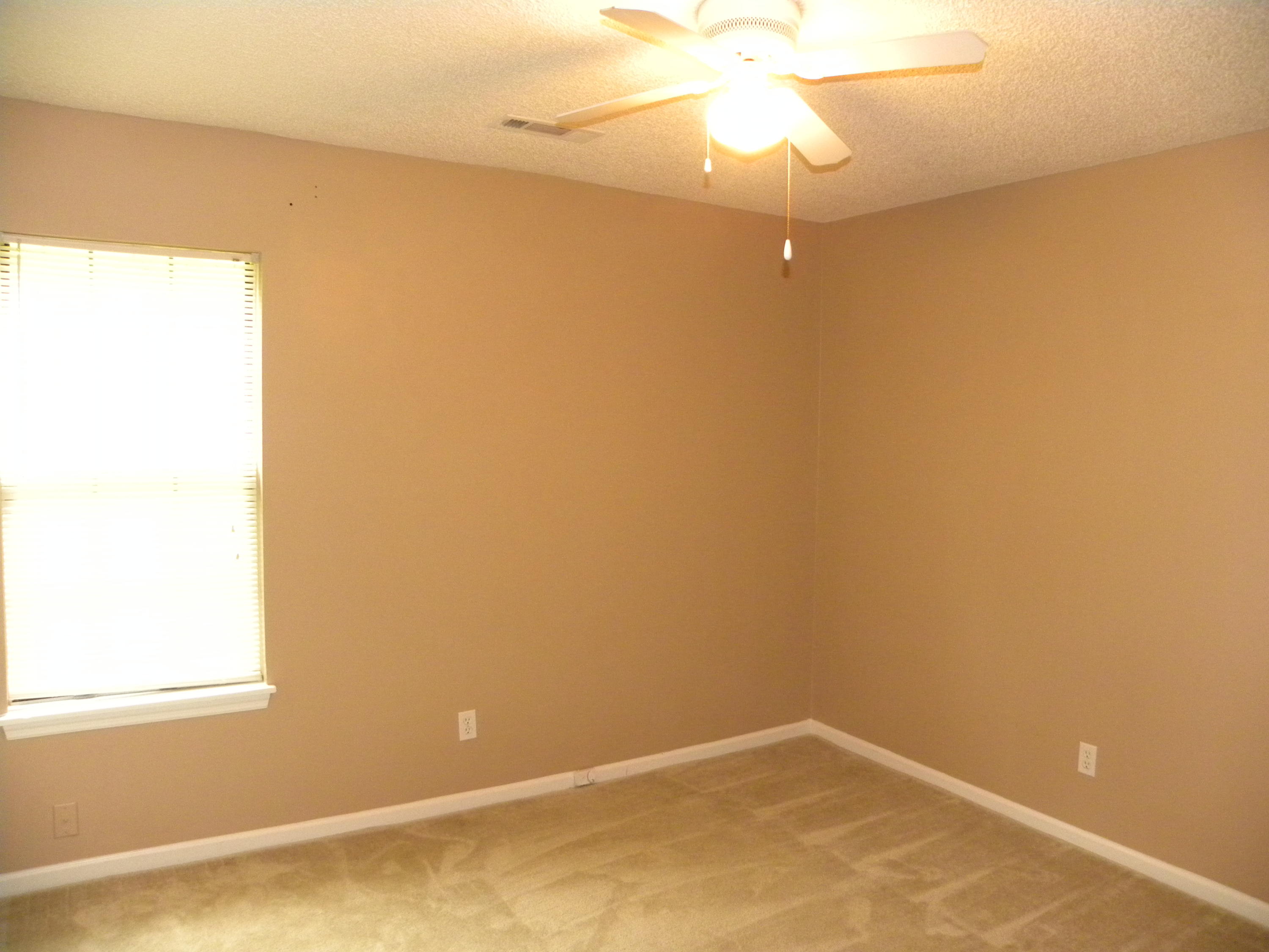811 B Temple Road Ladson, SC 29456 - Photo 13 of 16 12DSCN1293