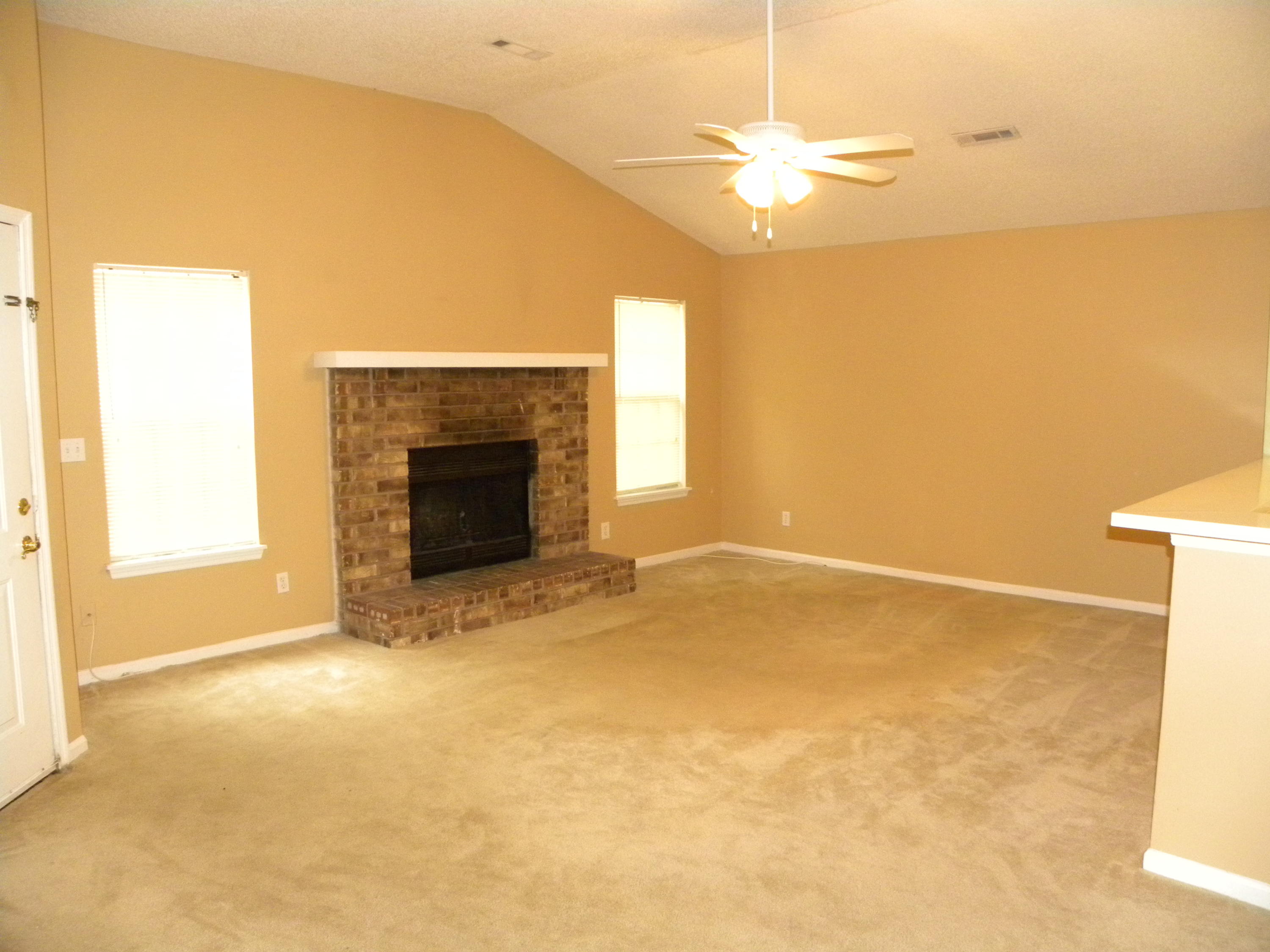 811 B Temple Road Ladson, SC 29456 - Photo 3 of 16 2DSCN1308