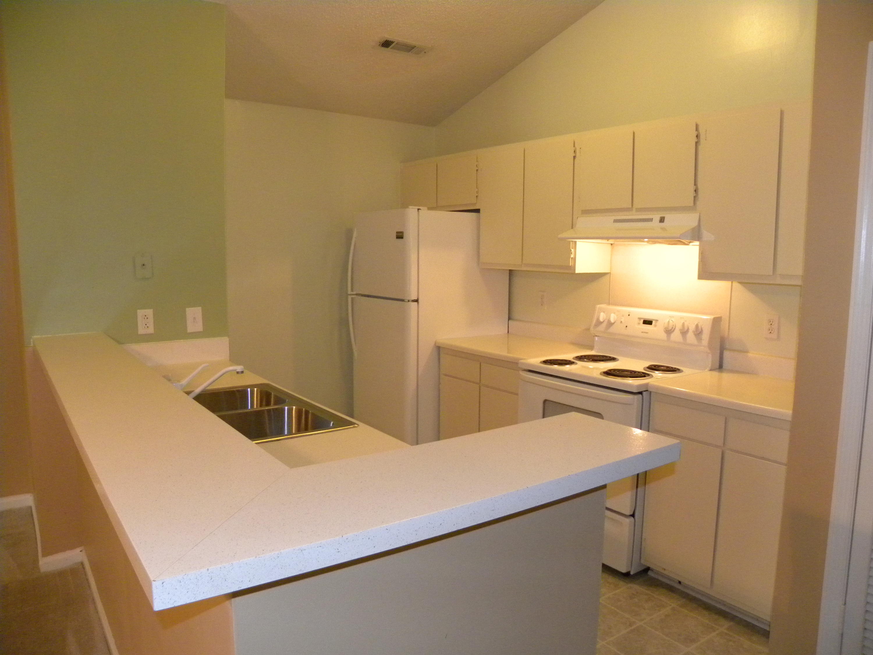 811 B Temple Road Ladson, SC 29456 - Photo 6 of 16 5DSCN1303