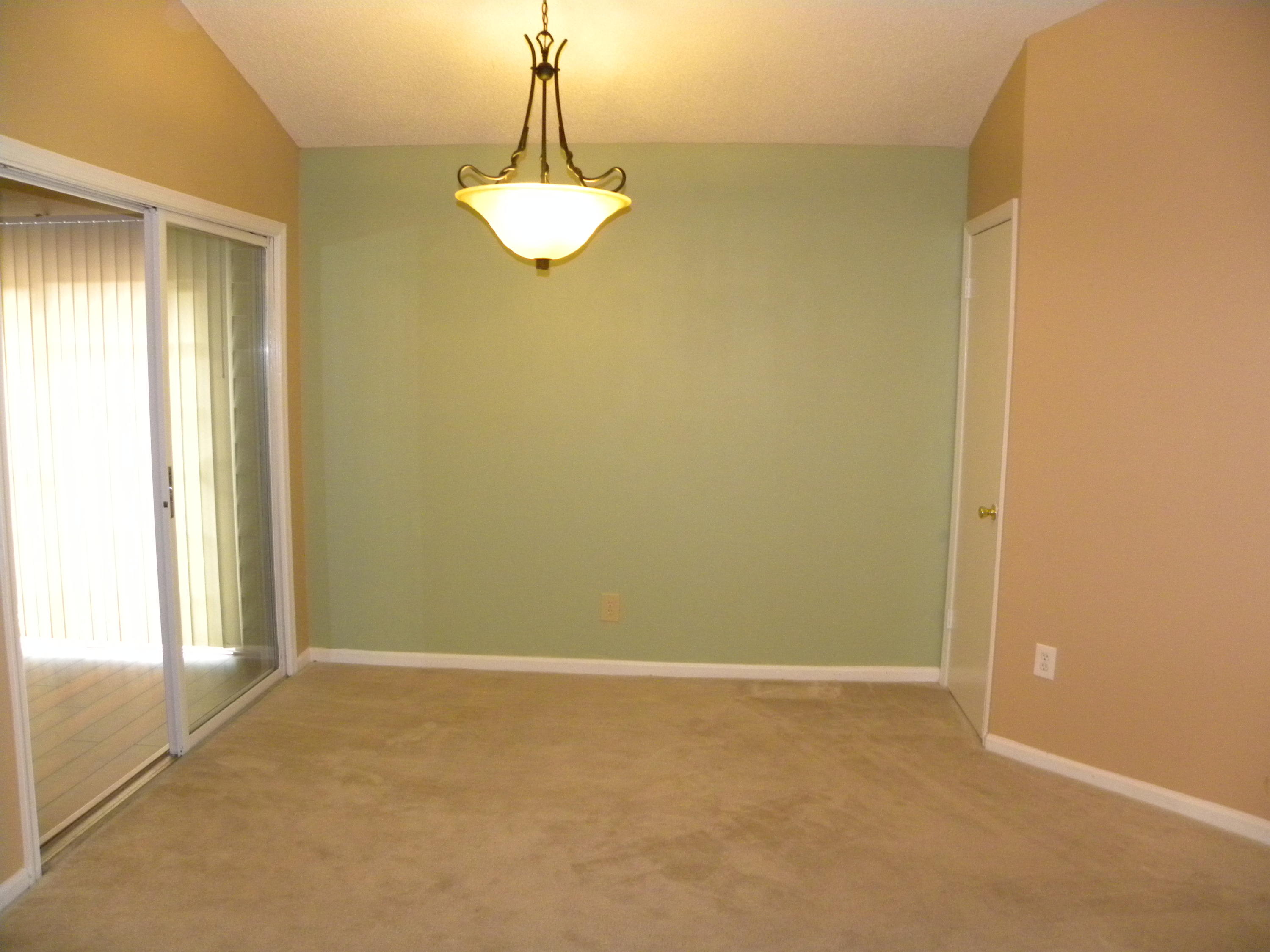 811 B Temple Road Ladson, SC 29456 - Photo 8 of 16 7DSCN1305