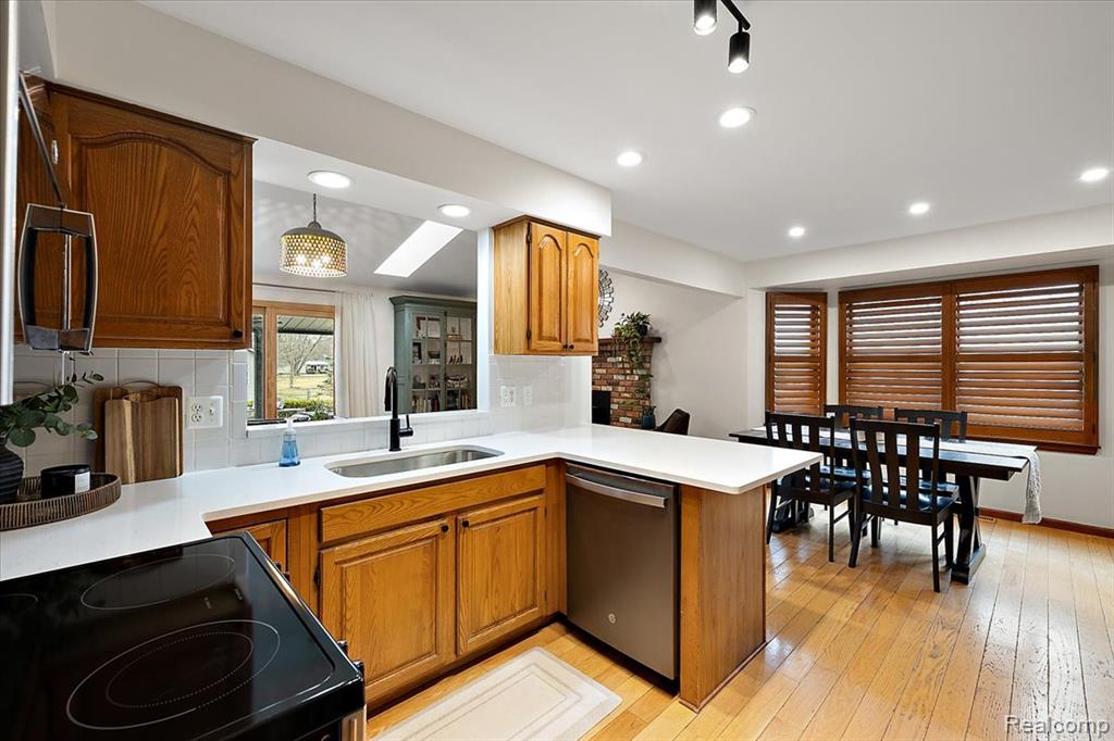 51604 Base Street New Baltimore, MI 48047 - Photo 7 of 47 Gallery Image 7