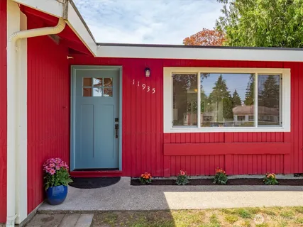 $665,000 | 11935 8th Avenue Southwest, Seattle, WA 98146