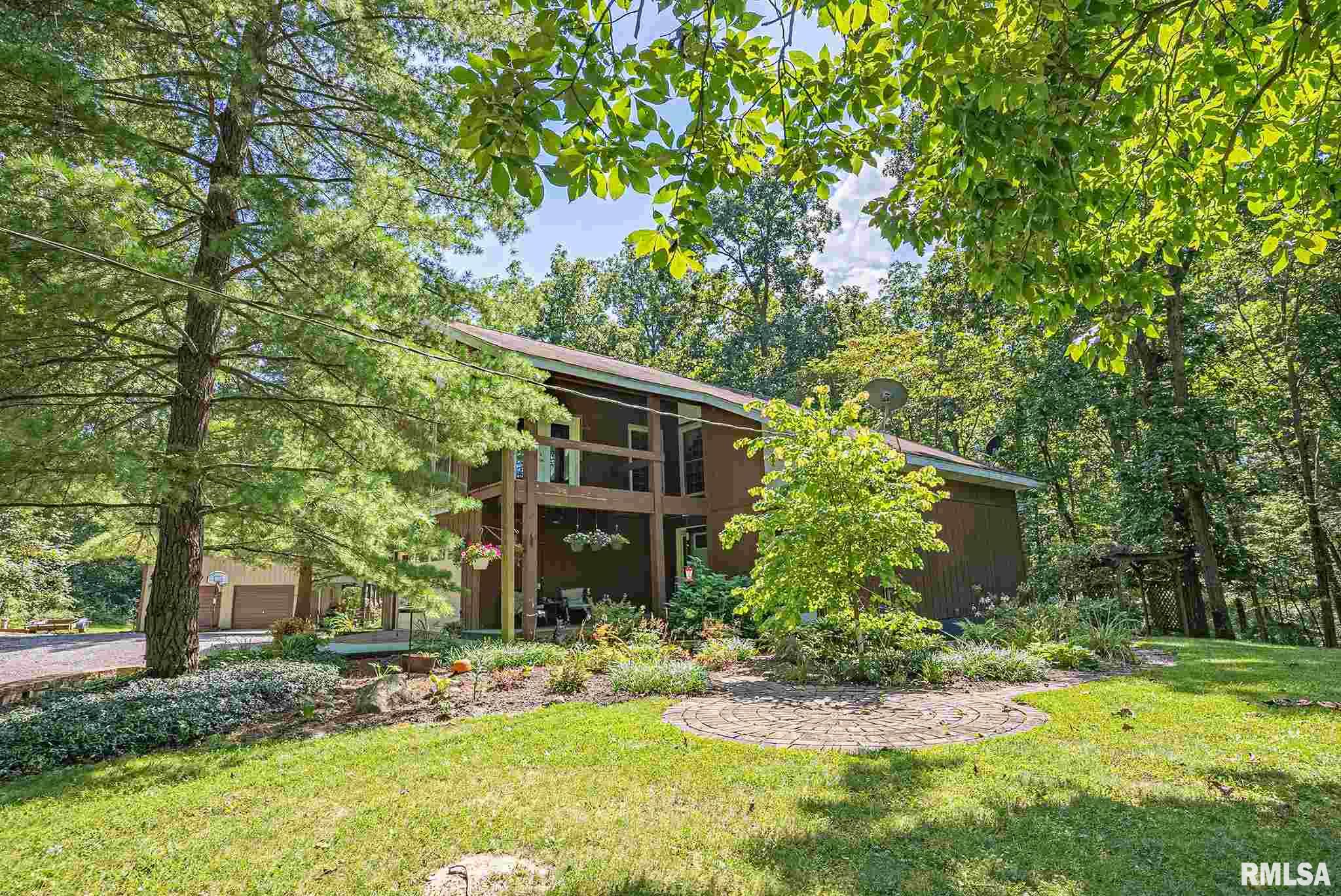 3278 Townhouse Road Salem, IL 62881 - Photo 3 of 35
