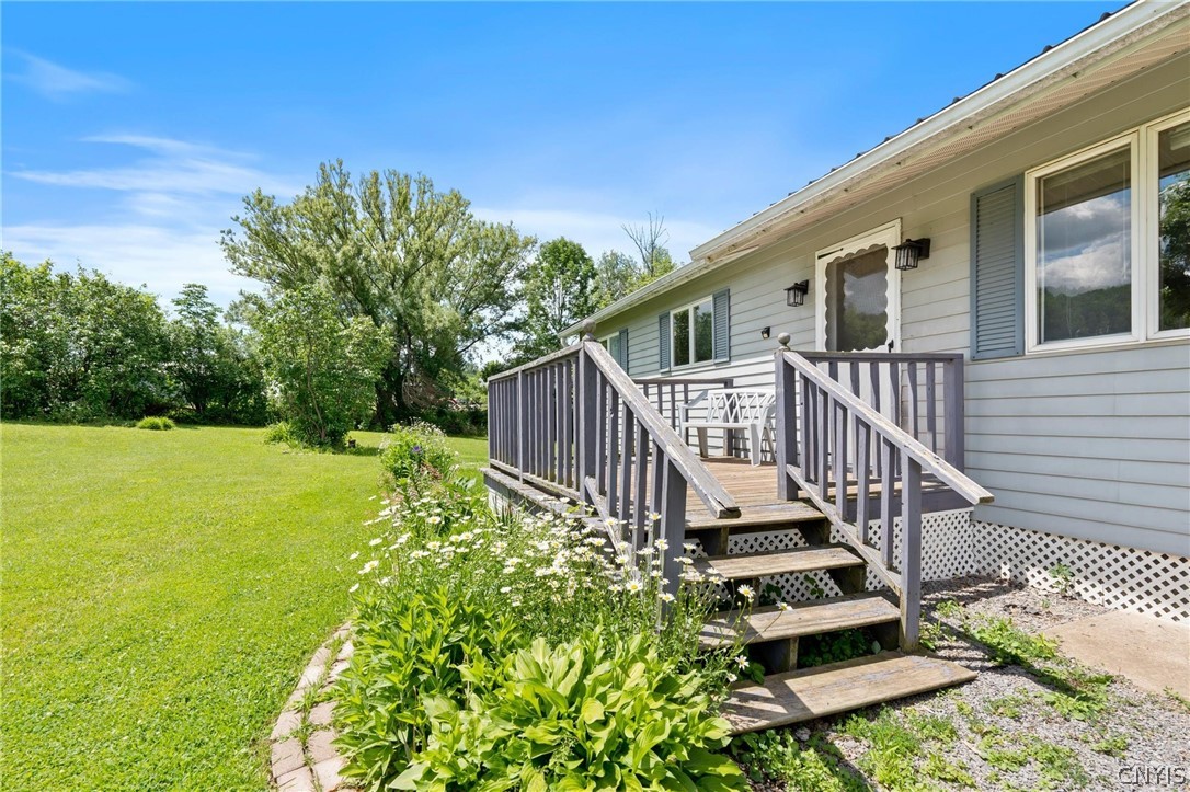 4375 Davis Corners Road Smithfield, NY 13408 - Photo 3 of 34 Front porch
