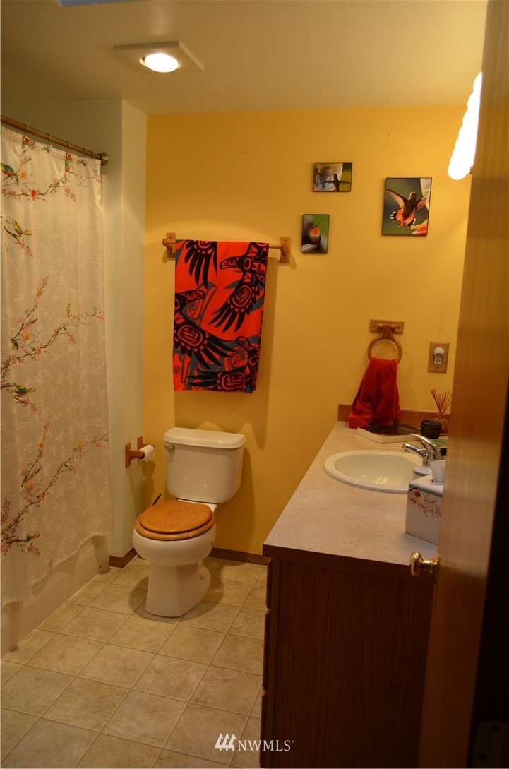 13510 Military Road Southeast Rainier, WA 98576 - Photo 11 of 19 Gallery Image 11