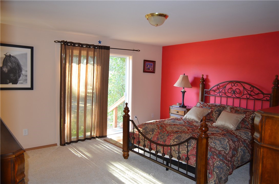 13510 Military Road Southeast Rainier, WA 98576 - Photo 13 of 19 Gallery Image 13