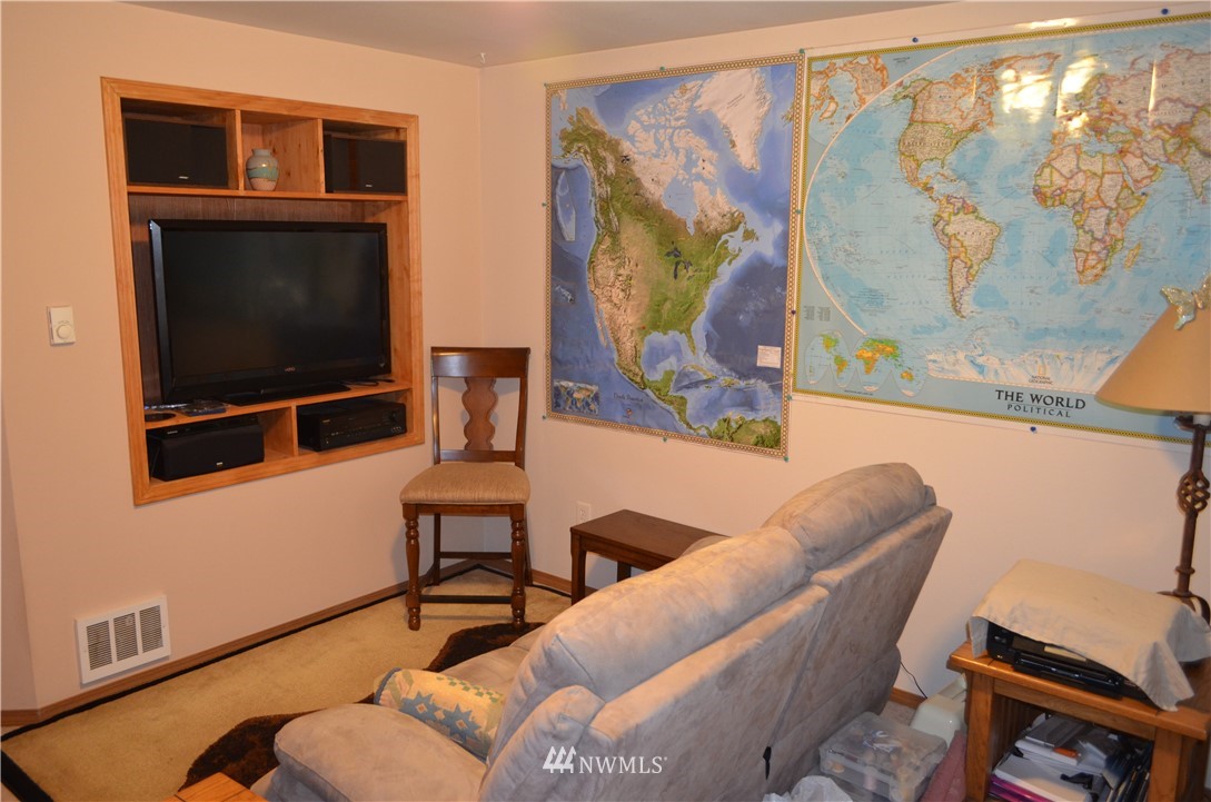 13510 Military Road Southeast Rainier, WA 98576 - Photo 18 of 19 Gallery Image 18